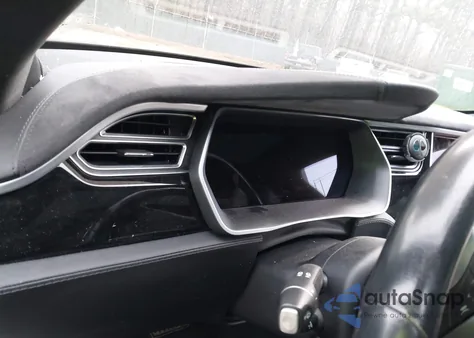 2015 Tesla Model S 70D/85D/P85D z USA, uszkodzony, nr VIN 5YJSA1E28FF109175